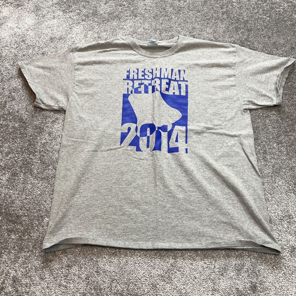 Gildan Ultra Cotton Shirt Men XL Gray Freshman Retreat IHS 2014 Short Sleeve Tee